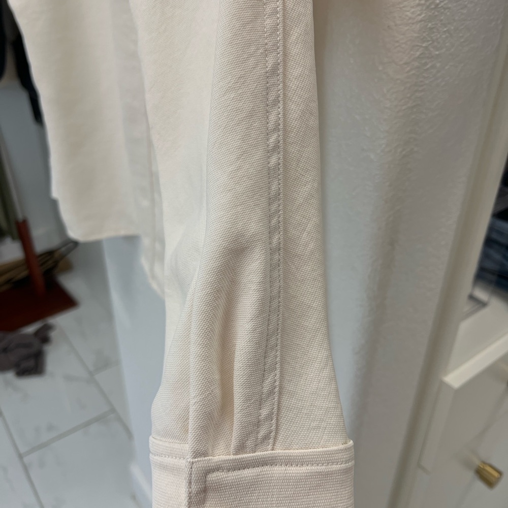 Aritzia Light Weight Blazer - Picture 4 of 4